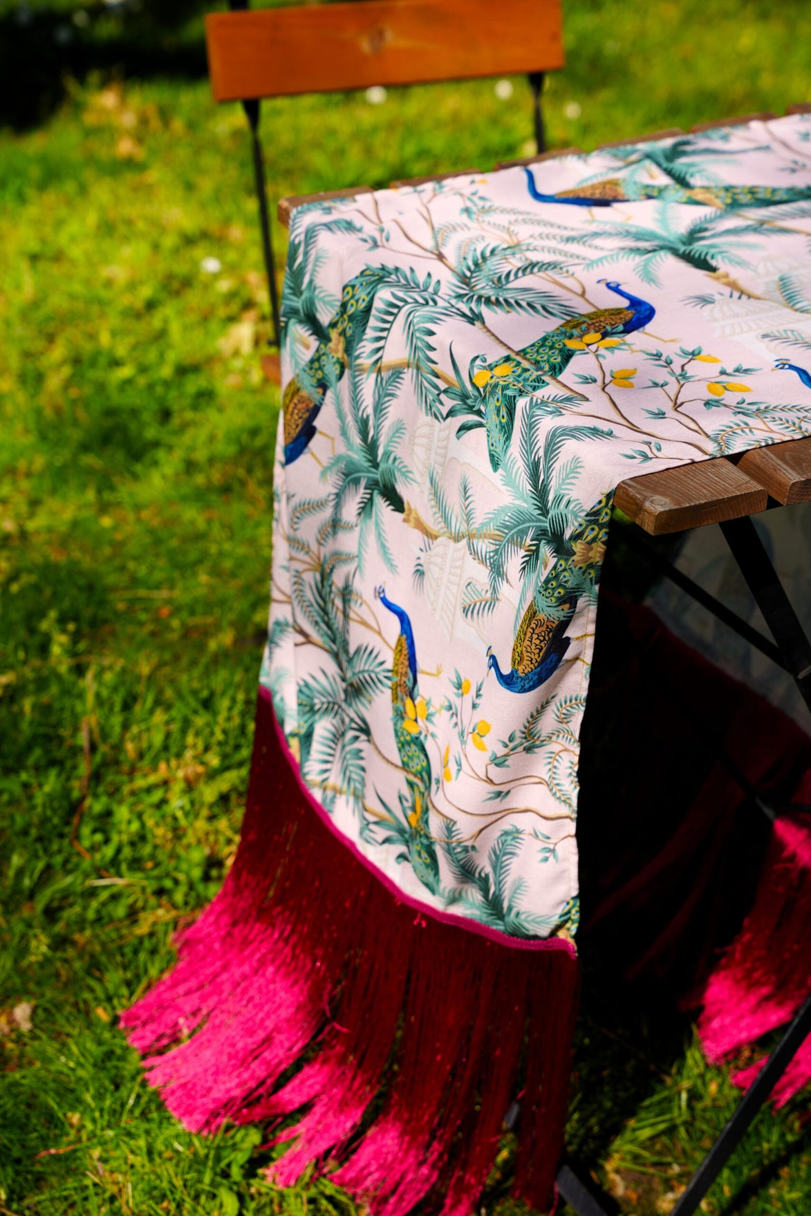 Peacock Grace Runner