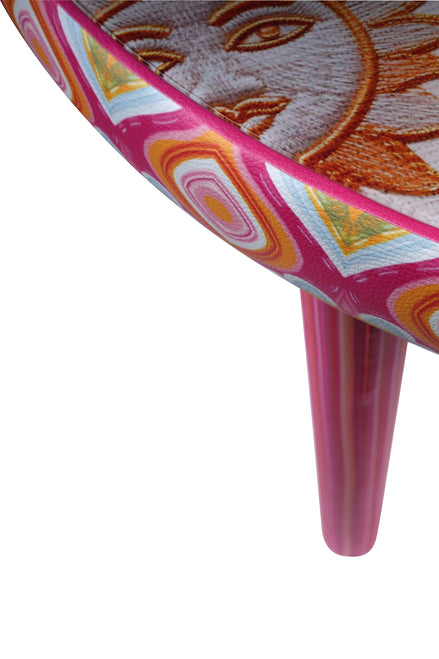 Pinky Jungle Table