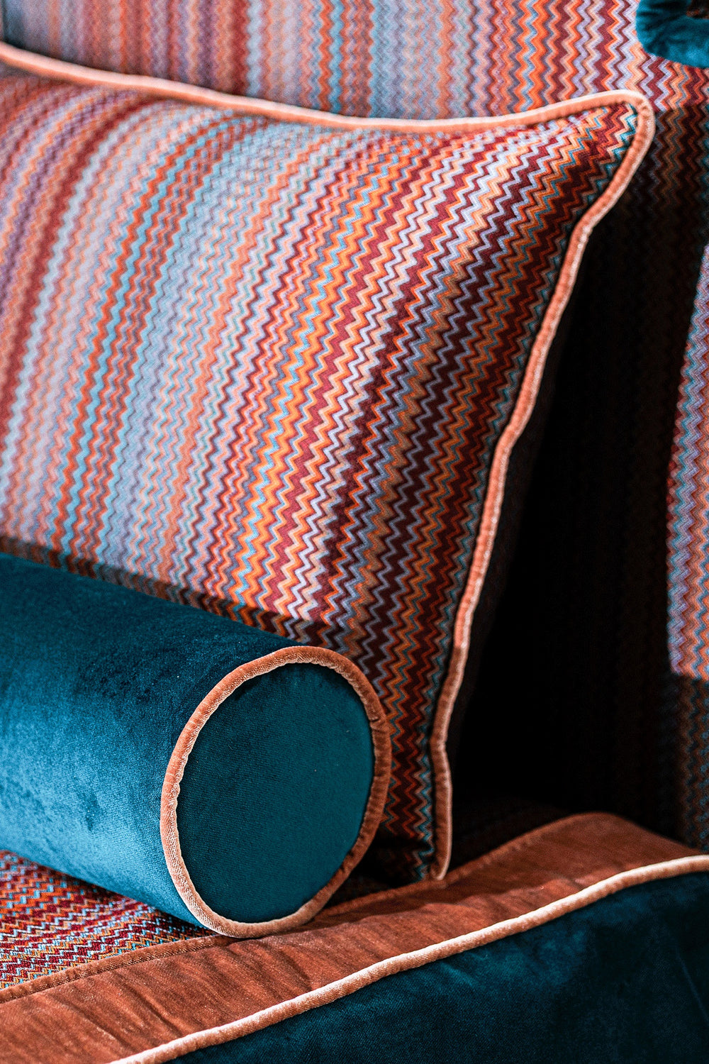 Royal Loom Blue Zigzag Yatak Başlık Ve Bazası