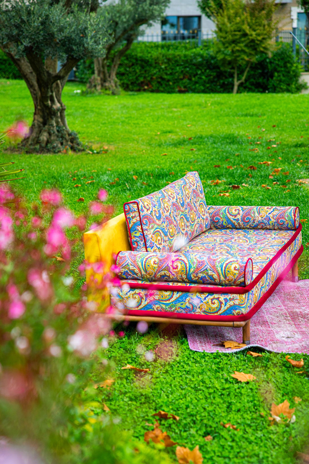 Pais Sofa