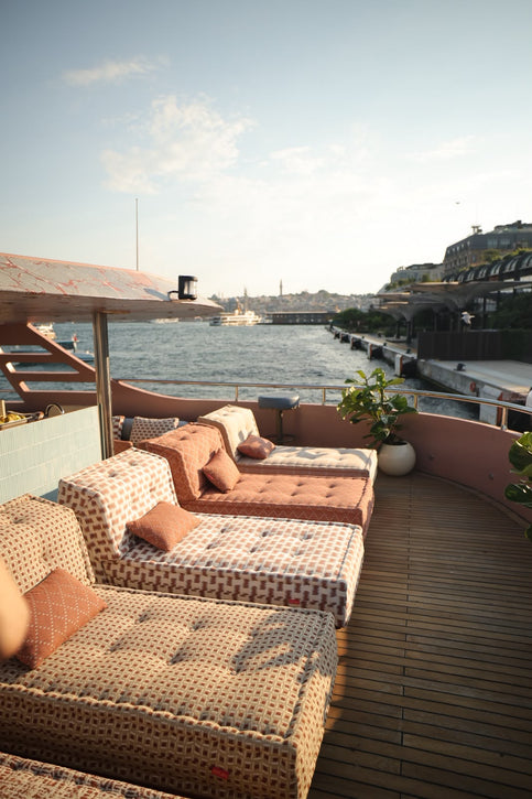 Rhythm Daybed