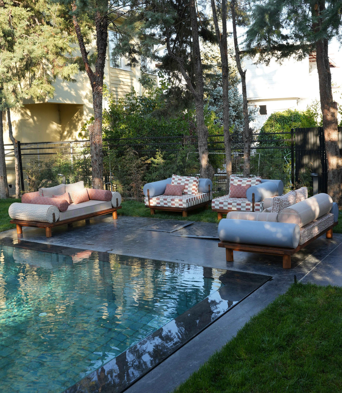 Aura Match Outdoor Set
